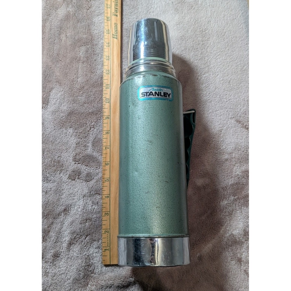 Aladdin Stanley Vacuum Bottle Unisex 1 Quart Green A-944DH Hammertone Vintage